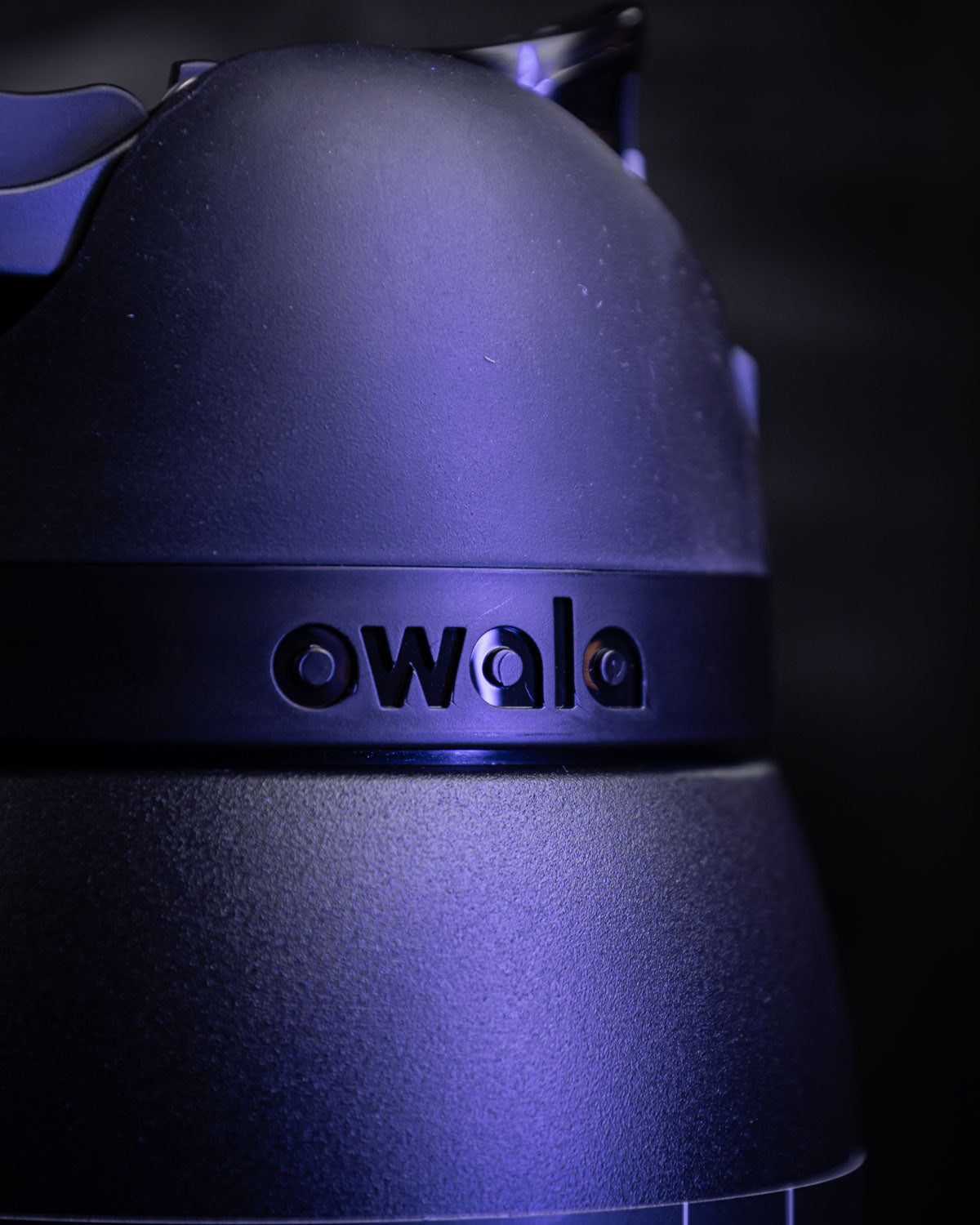 Owala FreeSip Water Bottle Stainless Steel, 32 Oz., Very Dark Black 